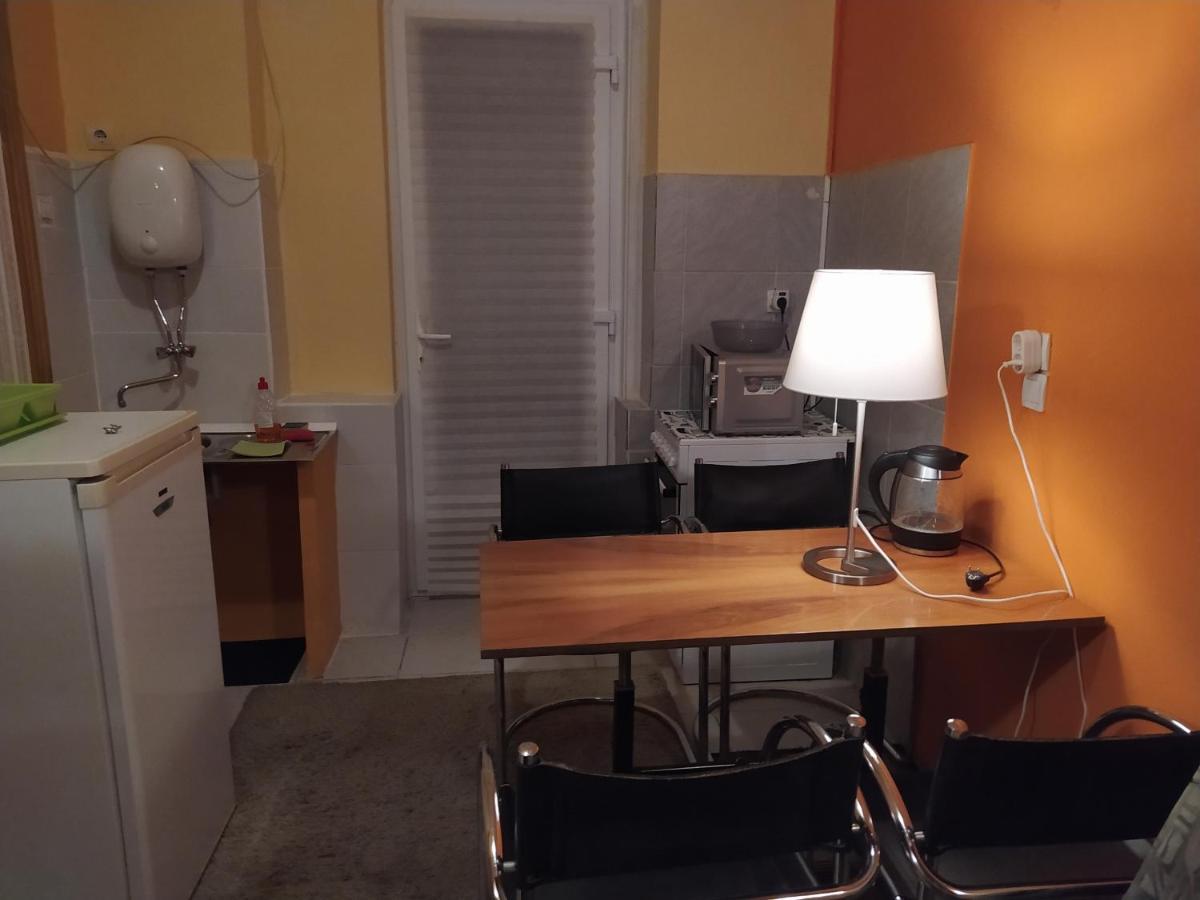 Cuki Apartment Budapest Luaran gambar