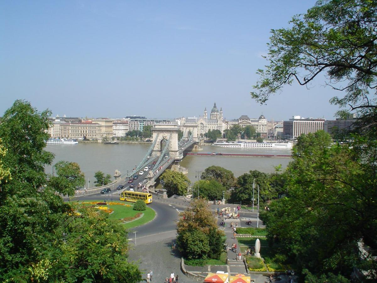 Cuki Apartment Budapest Luaran gambar