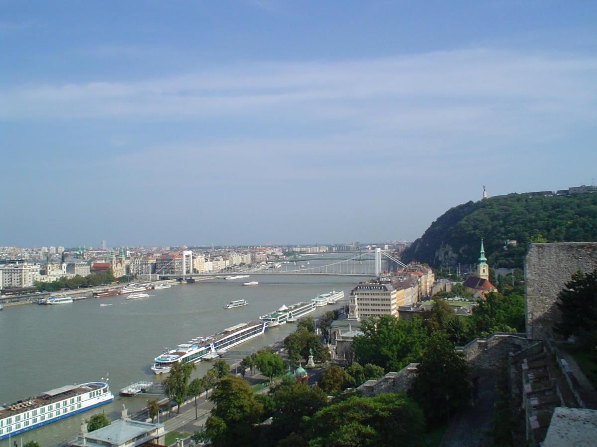 Cuki Apartment Budapest Luaran gambar